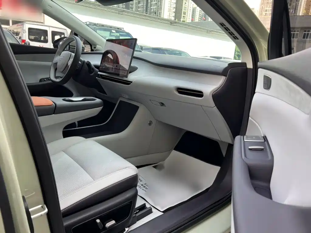 Hongqi Hongqi Tiangong 05 — миниатюра 18
