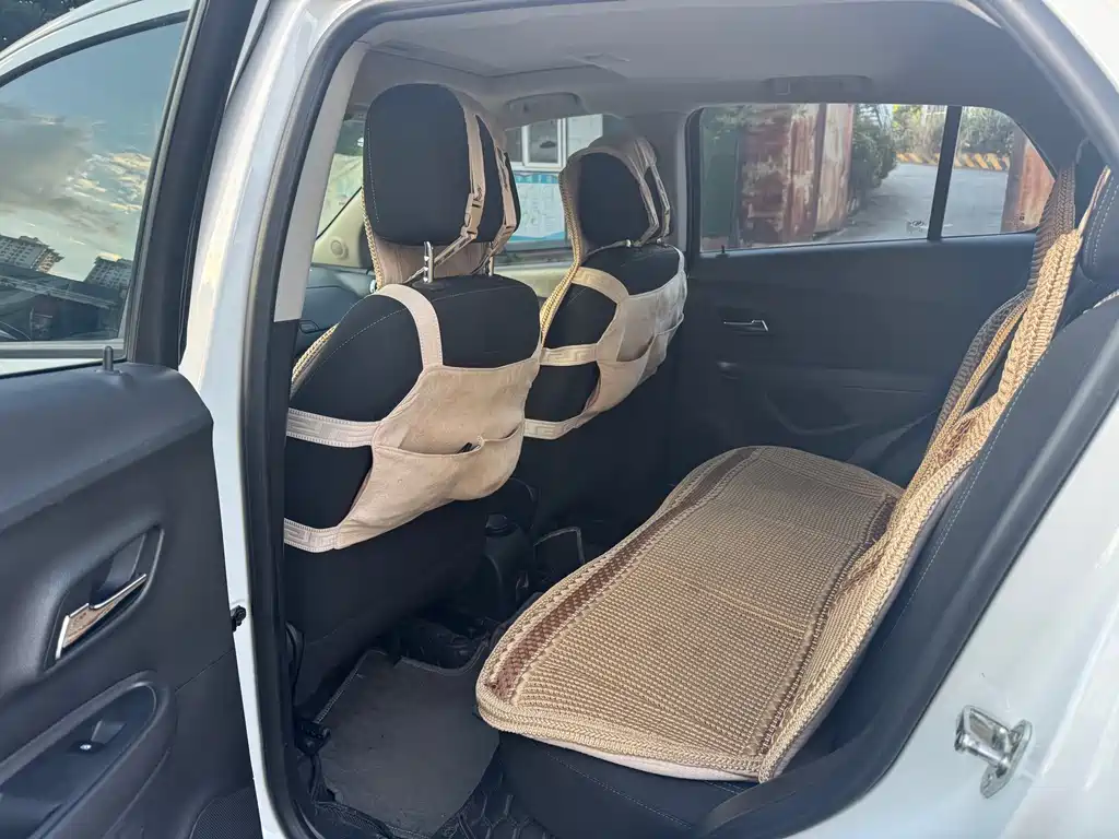 Chevrolet Trax — миниатюра 10