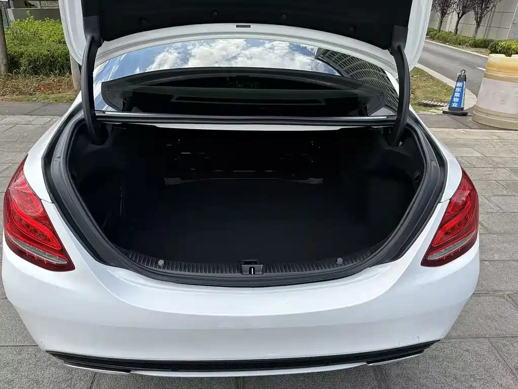 Mercedes-Benz C-Class — миниатюра 40