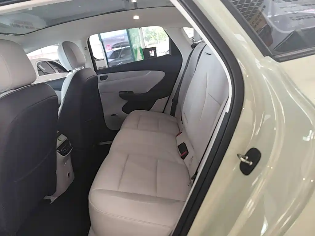 Hongqi Hongqi Tiangong 05 — миниатюра 10