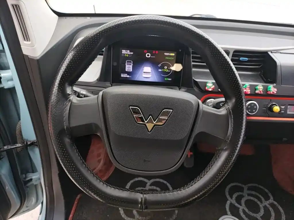 Wuling MINIEV — миниатюра 11