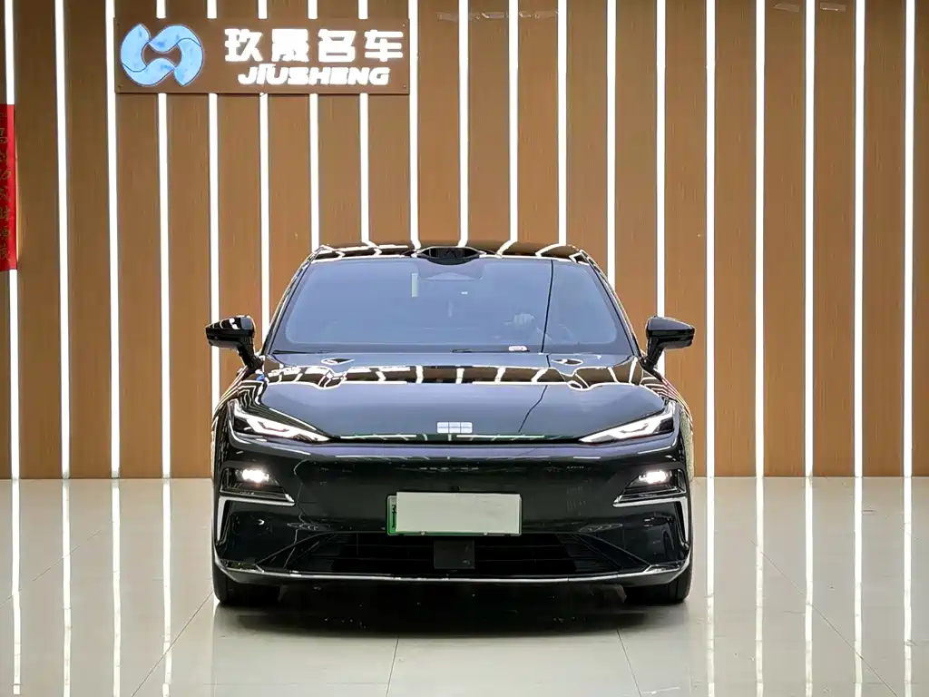 Geely Galaxy Galaxy 8 8 2025 130km EM-P