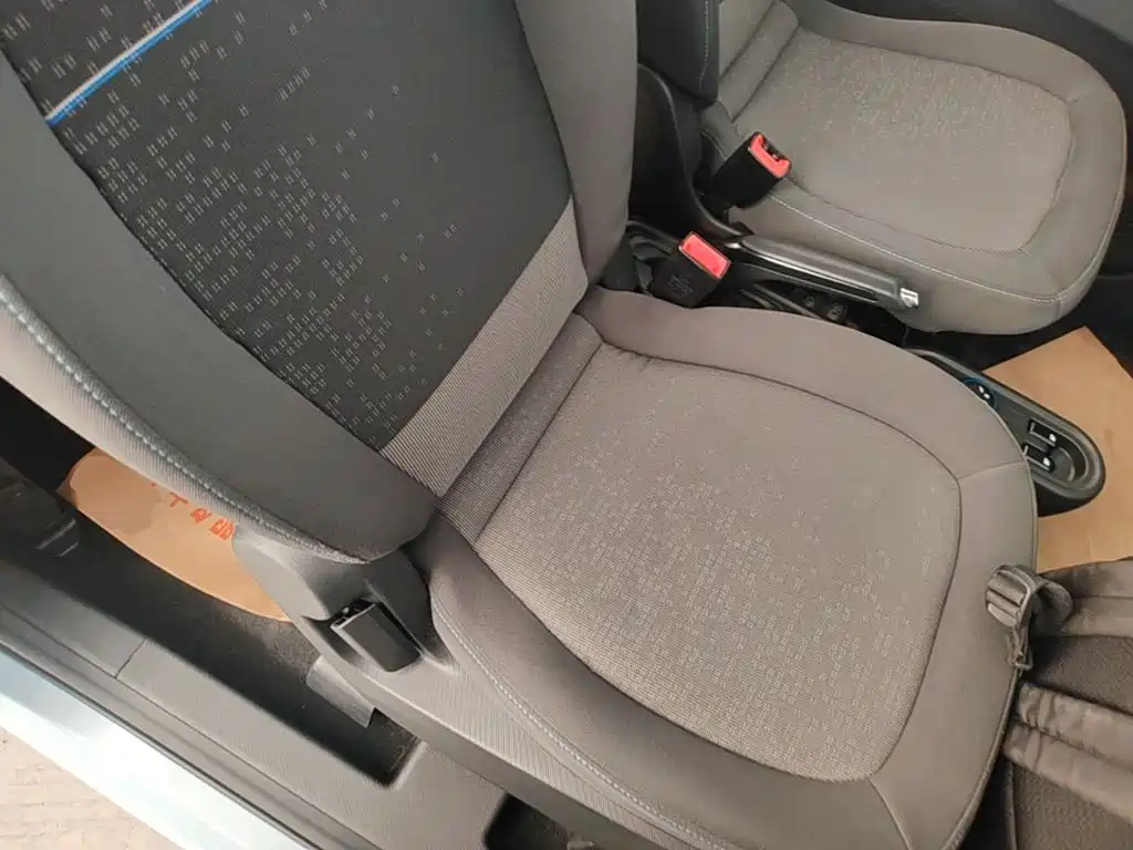 Wuling MINIEV — миниатюра 25