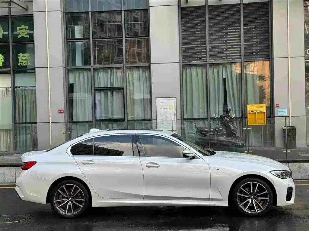 BMW 3 Series — миниатюра 4