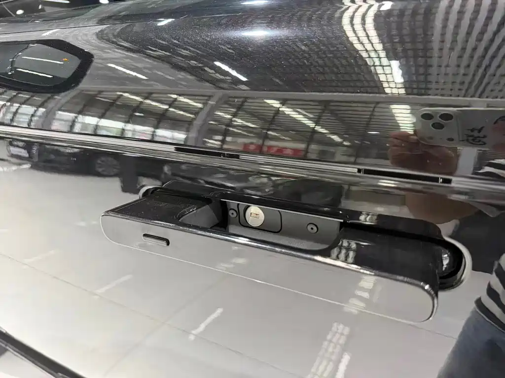 Land Rover Range Rover — миниатюра 13