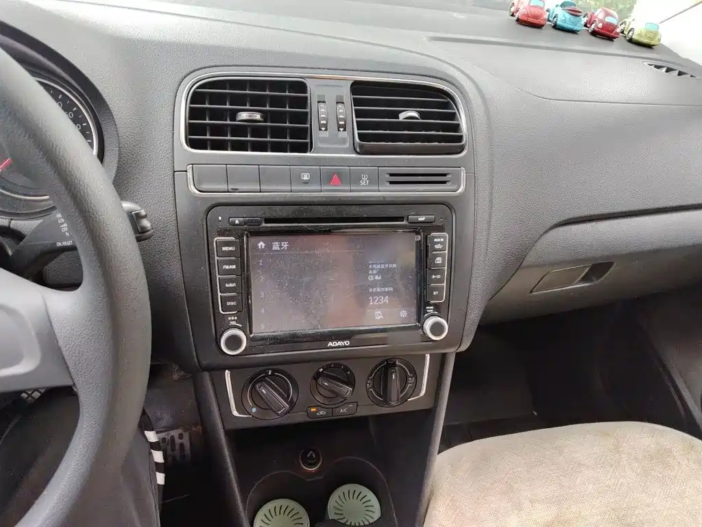 Volkswagen Polo — миниатюра 6