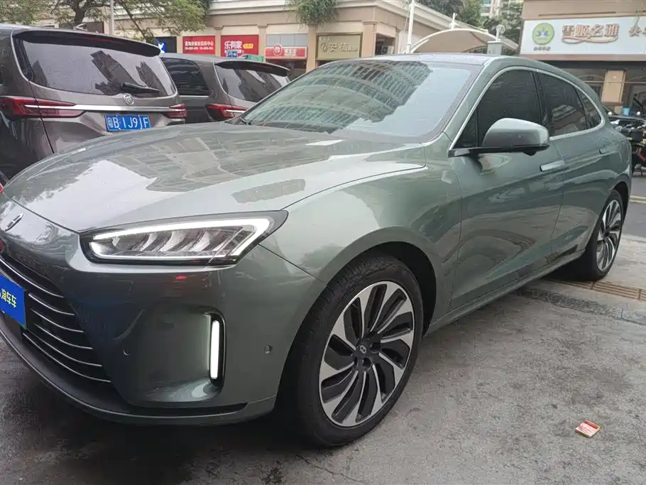AITO M5 2022 EREV 4WD Supreme Edition