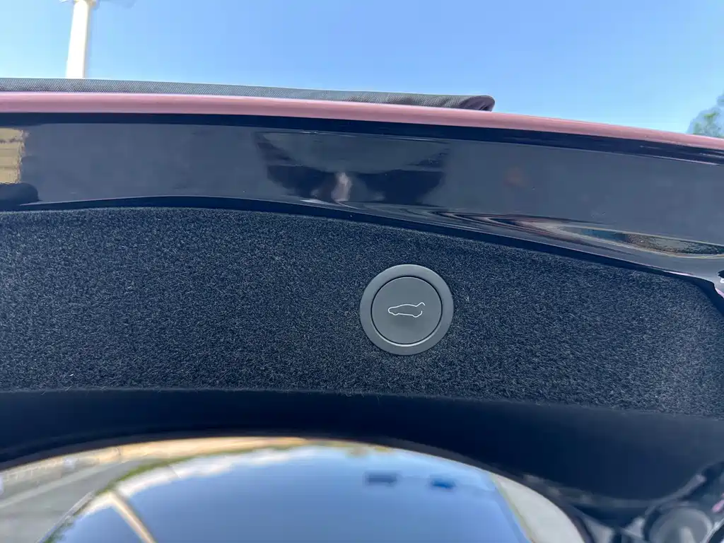 Tesla Model 3 — миниатюра 17