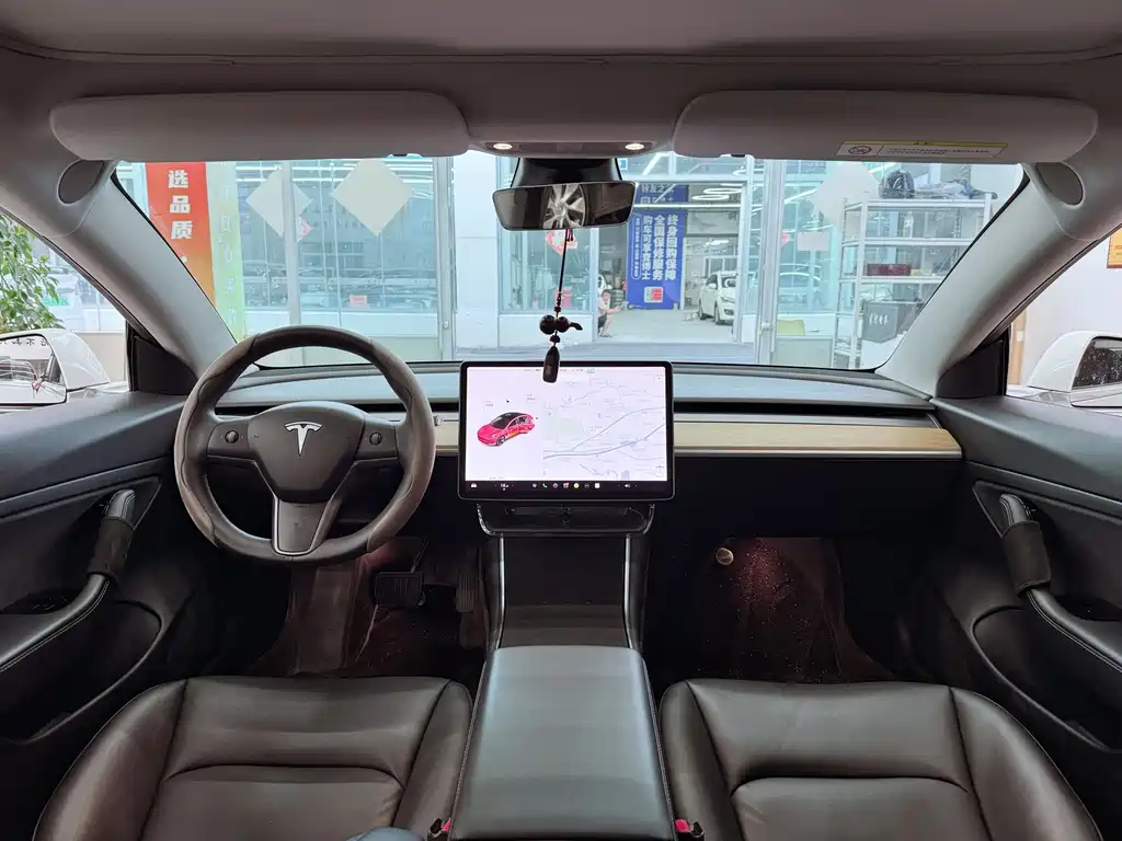 Tesla Model 3 — фотографии объявления, Фото 11