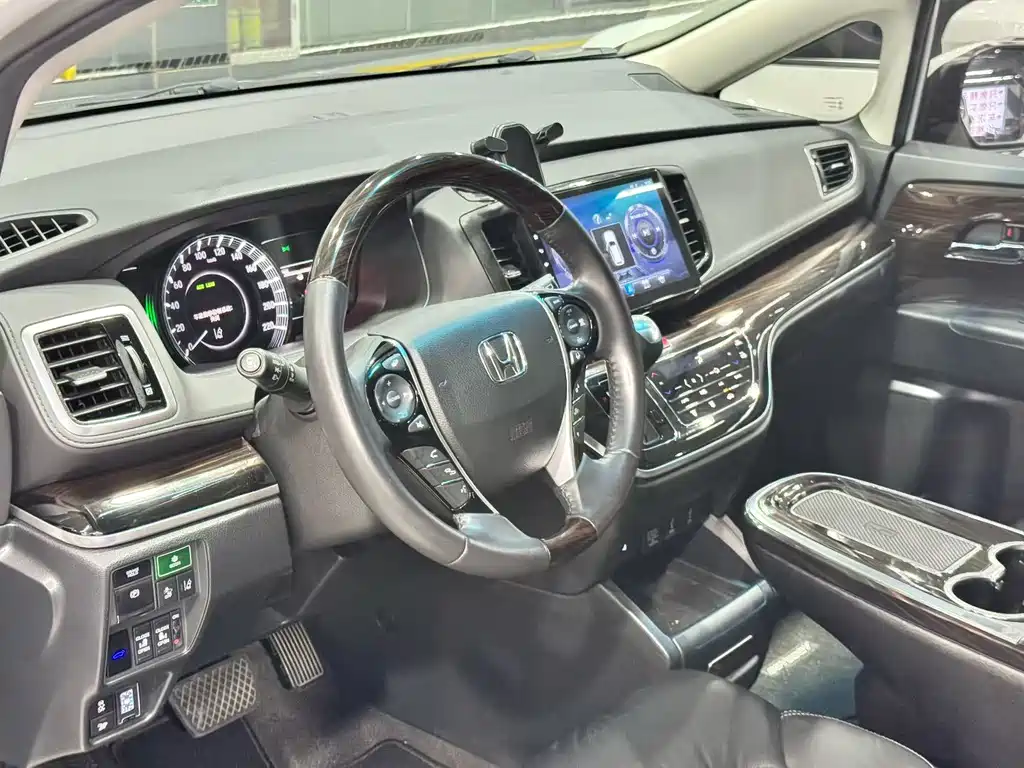 Honda Odyssey — миниатюра 6