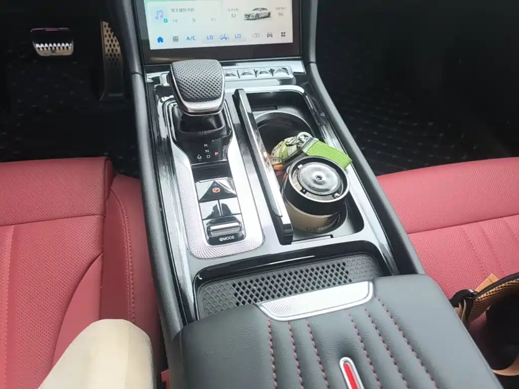Hongqi Hongqi H6 — миниатюра 14