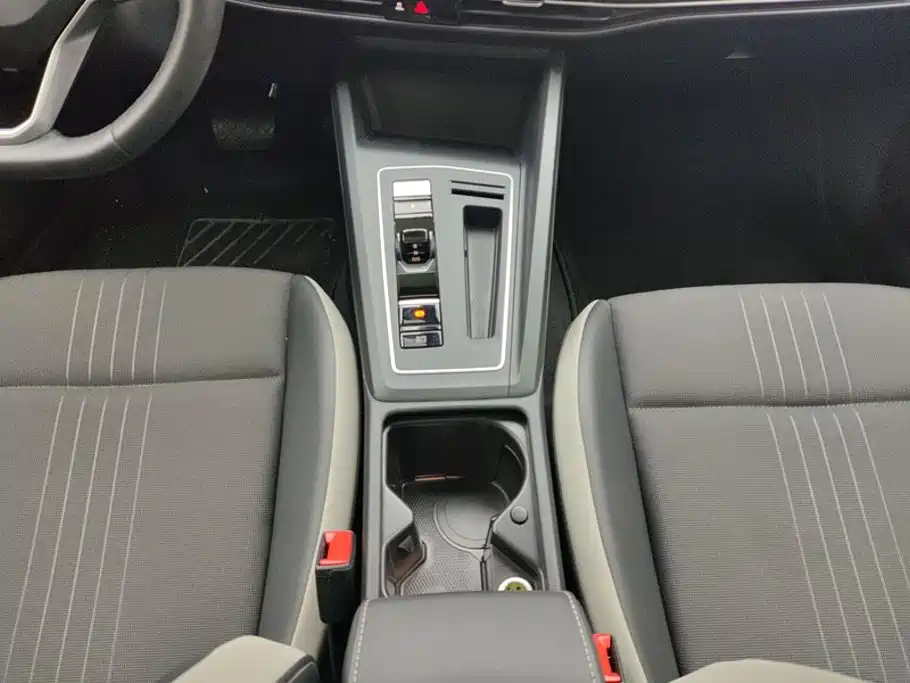 Volkswagen Golf — миниатюра 16