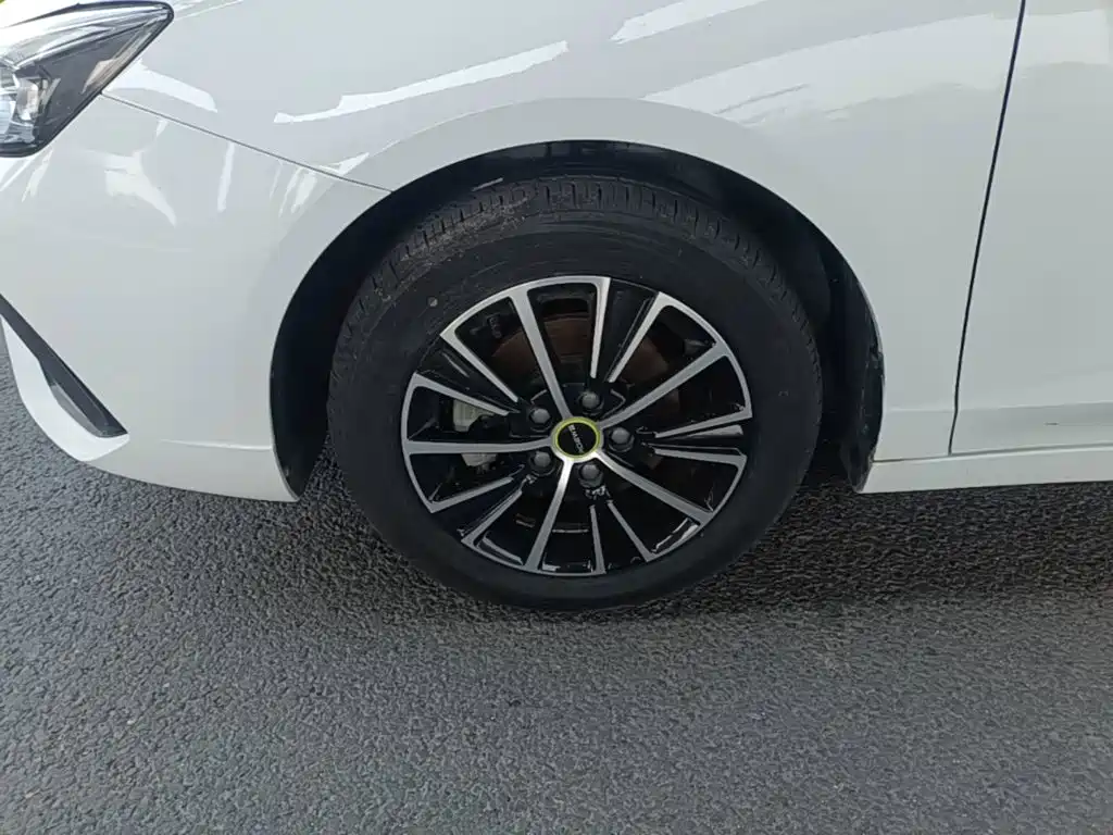 Roewe i5 — миниатюра 23