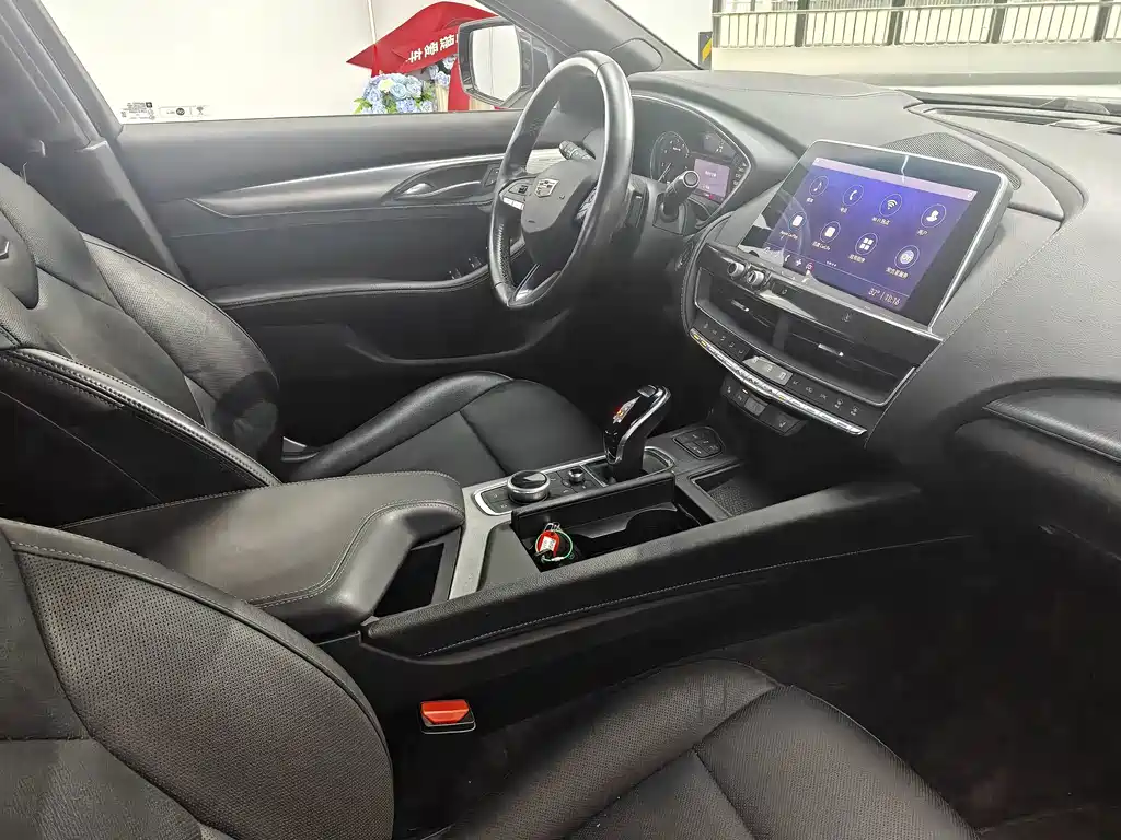 Cadillac CT5 — миниатюра 8