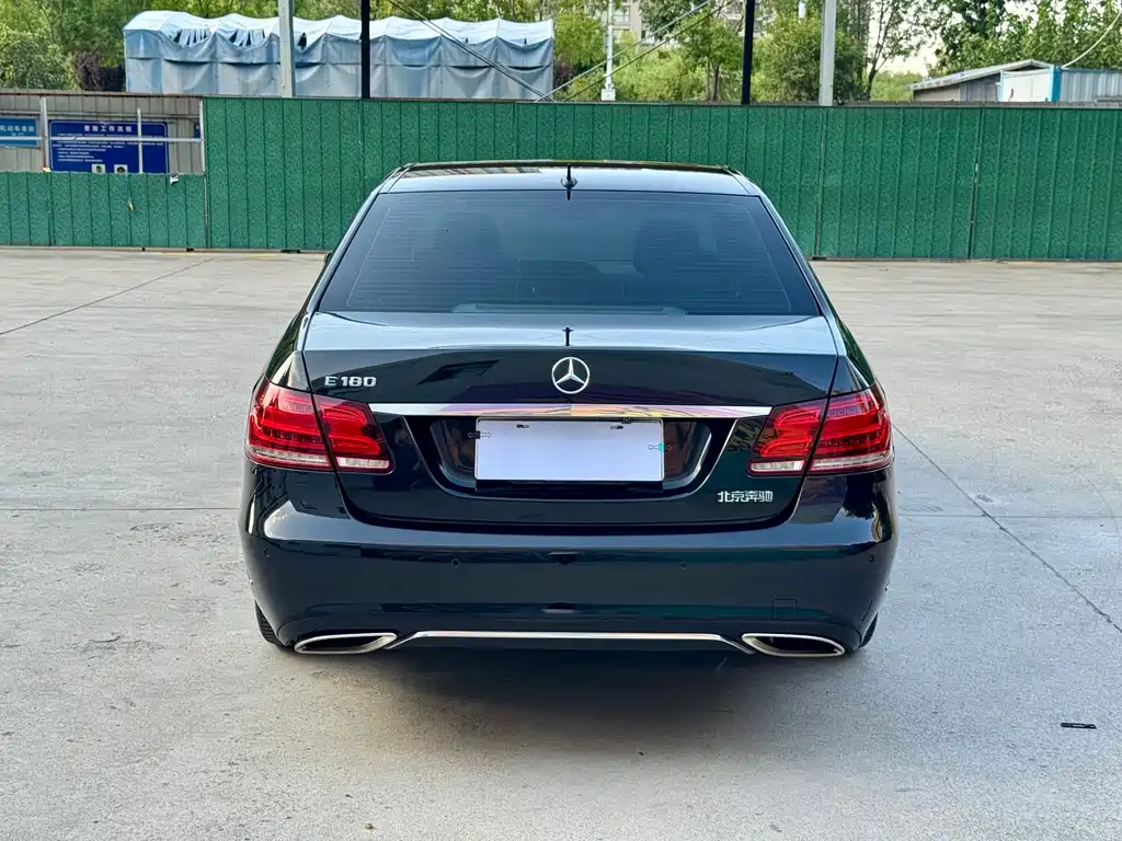 Mercedes-Benz E-Class — миниатюра 5