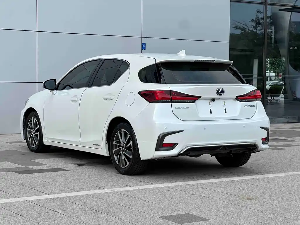 Lexus CT 2017 CT200h Elite V