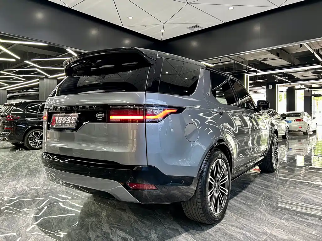 Land Rover Discovery 2021 360PS R-Dynamic SE