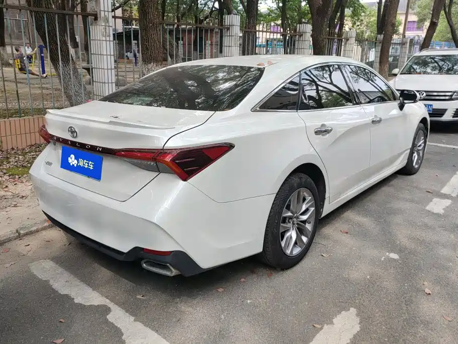 Toyota Avalon — миниатюра 3
