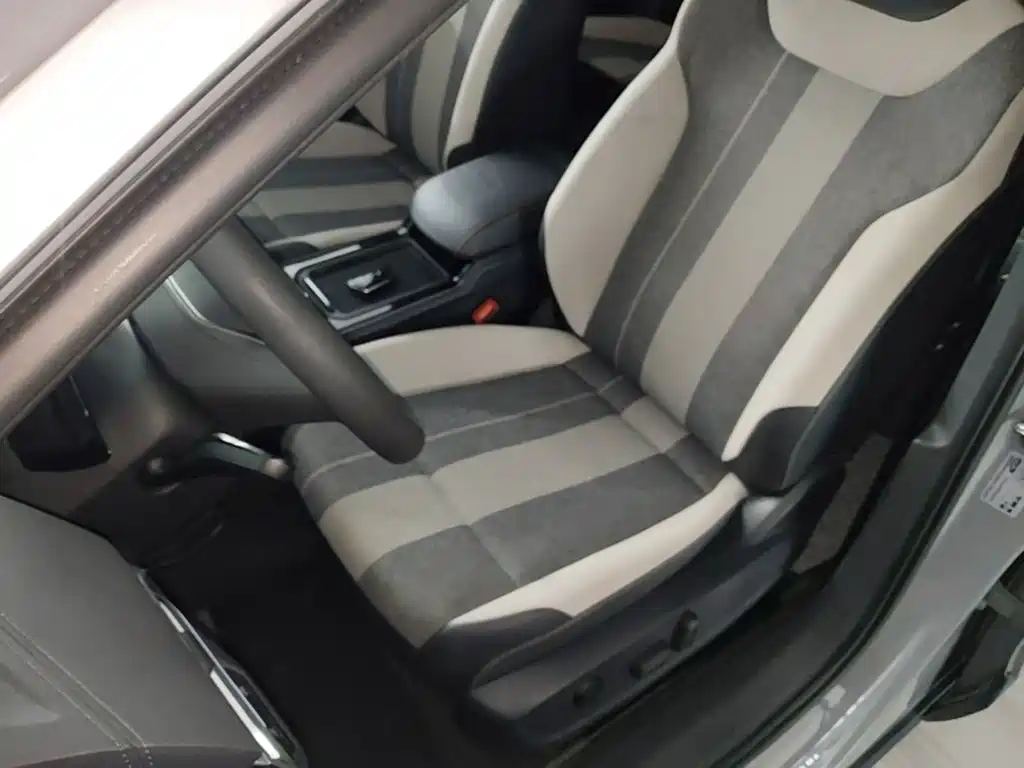 Volkswagen ID.4 Crozz — миниатюра 15