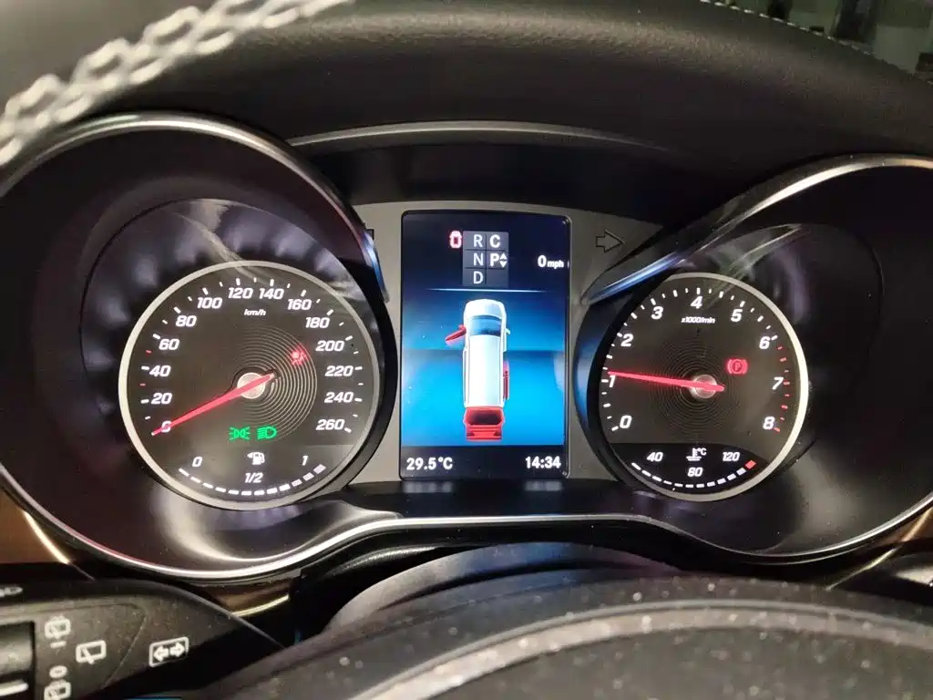 Mercedes-Benz V-Class — миниатюра 7