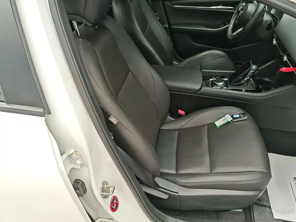 Mazda 3 Axela — миниатюра 25