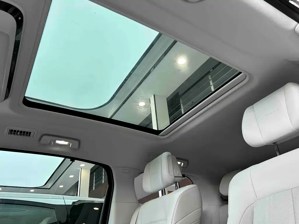 Buick GL8 Hybrid — миниатюра 16