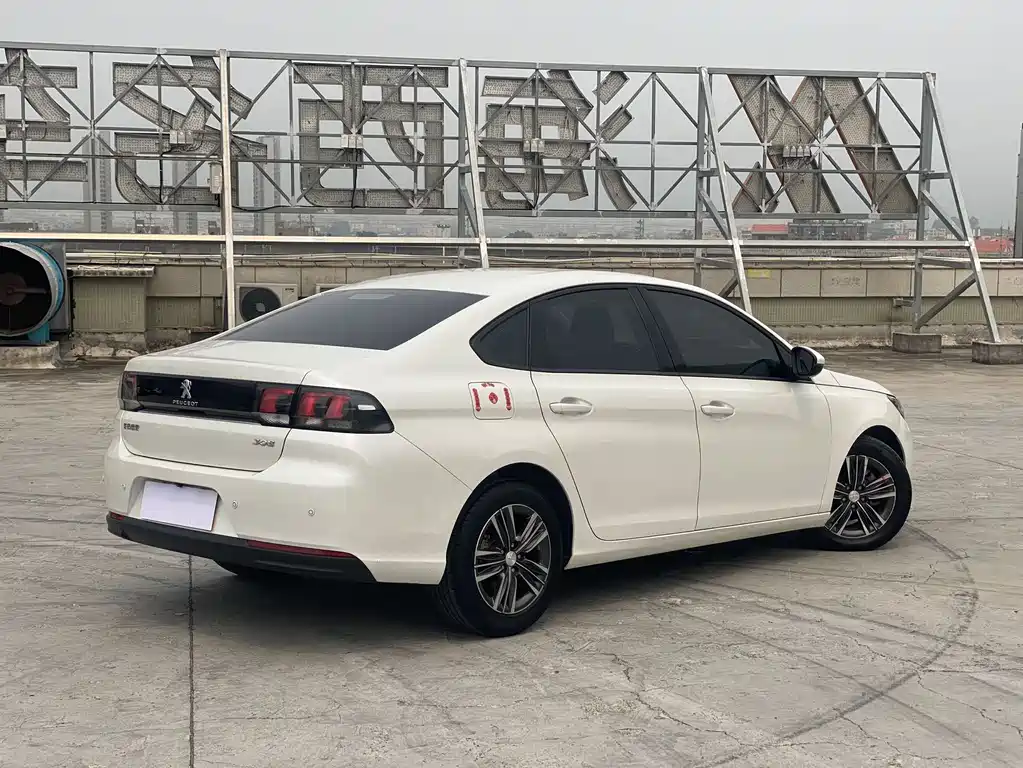 Peugeot 308 — миниатюра 9