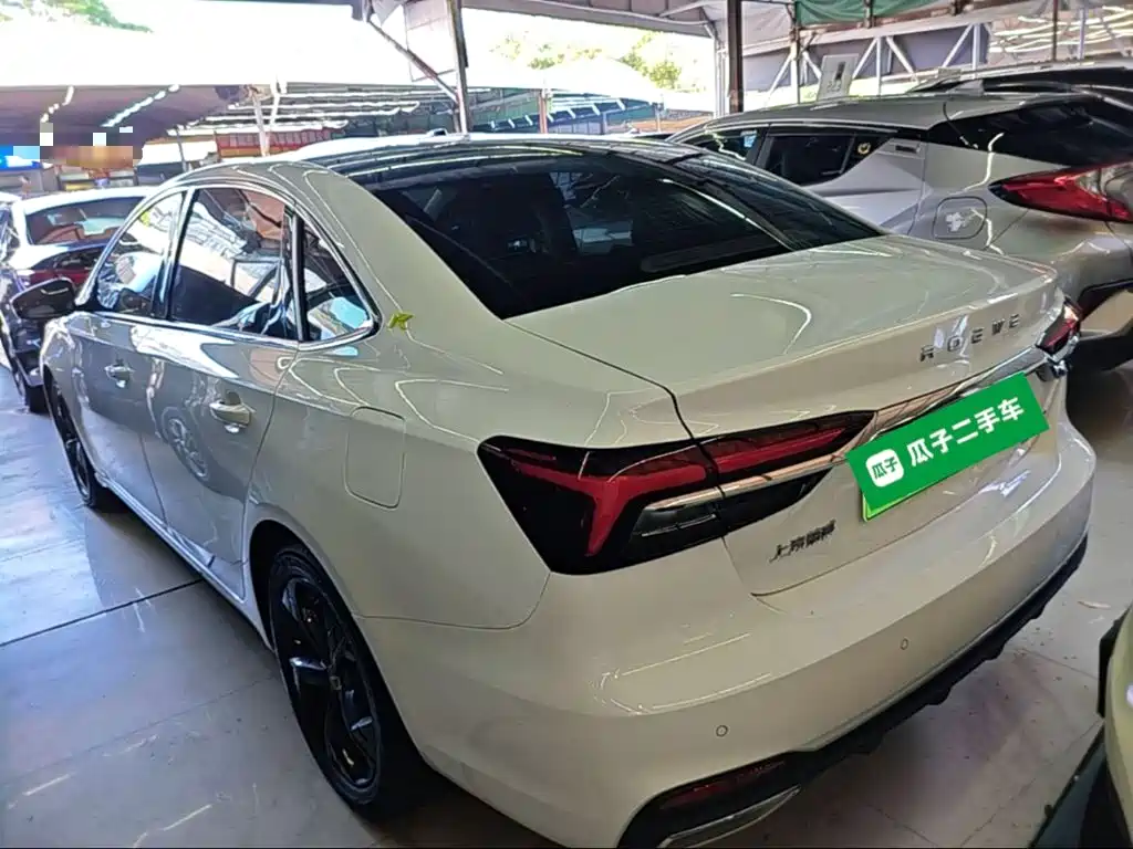 Roewe i6 MAX New Energy — миниатюра 5