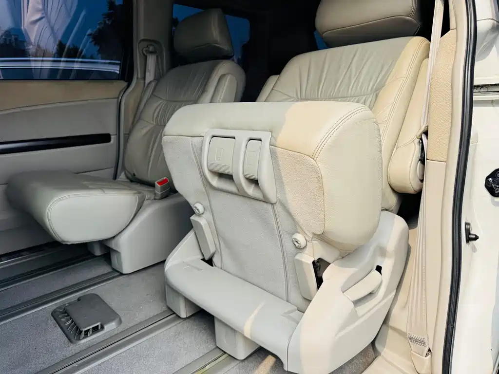 Honda Elysion — миниатюра 13