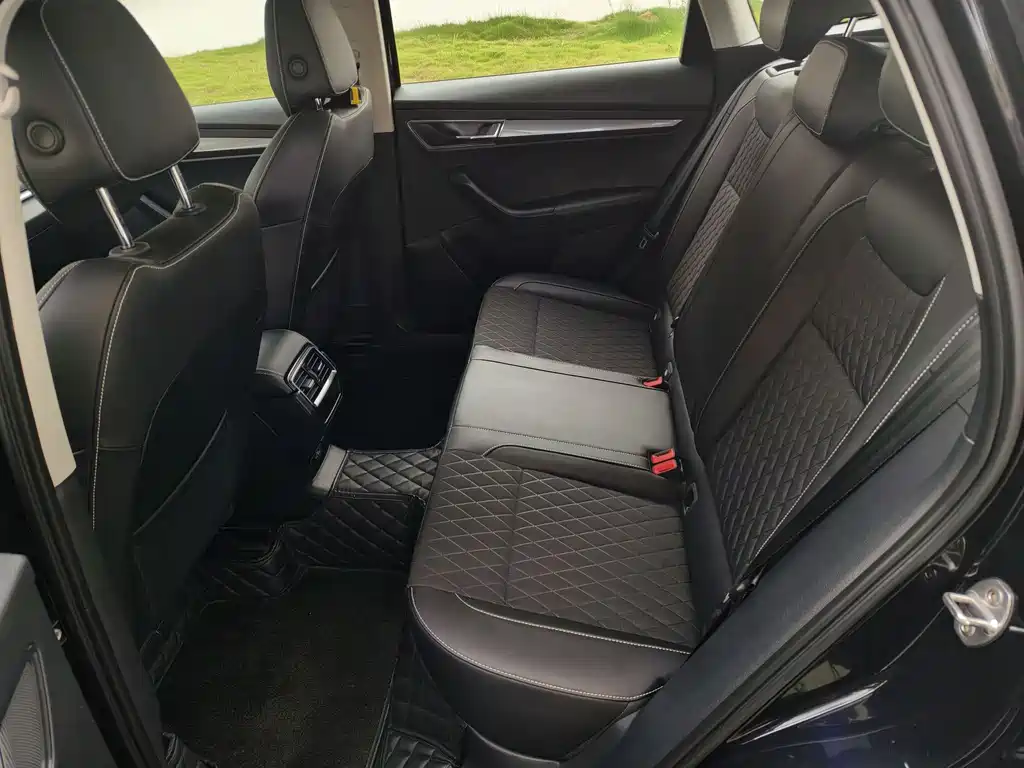 Skoda Karoq 2019 TSI280 Luxury VI