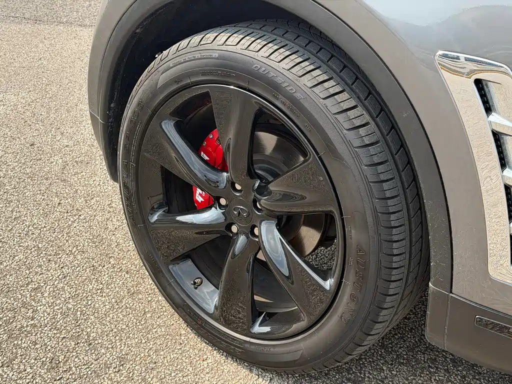 Infiniti FX — миниатюра 8
