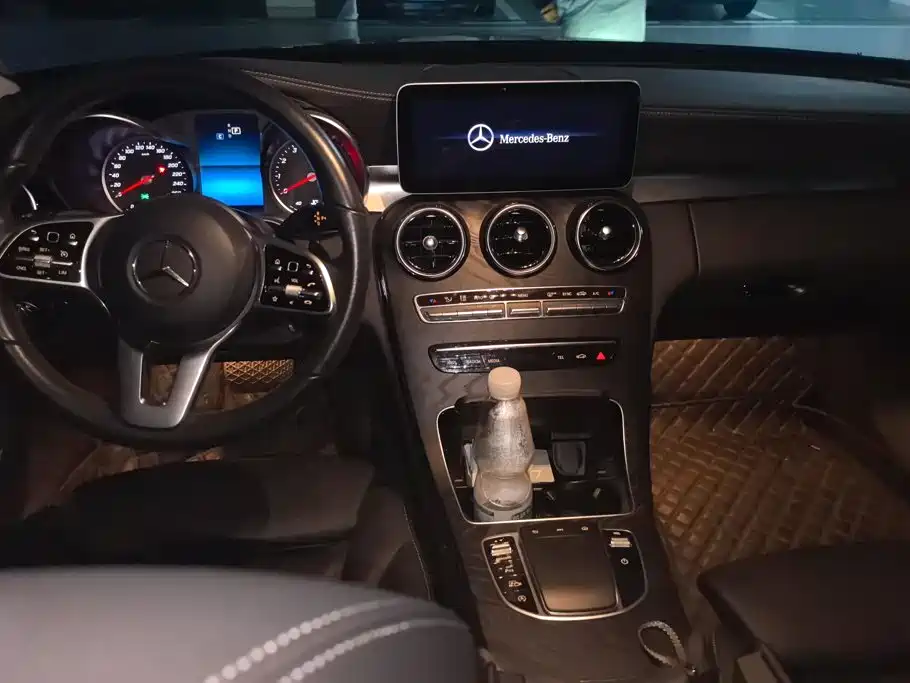 Mercedes-Benz C-Class — миниатюра 12