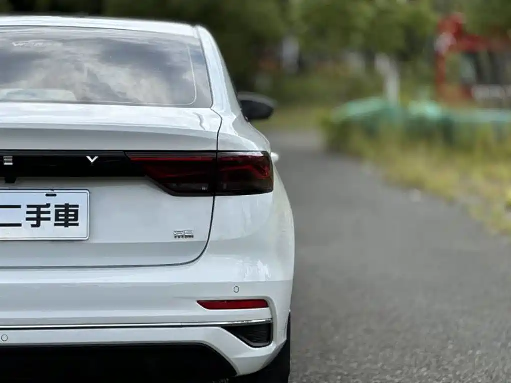 Geely Emgrand — миниатюра 14