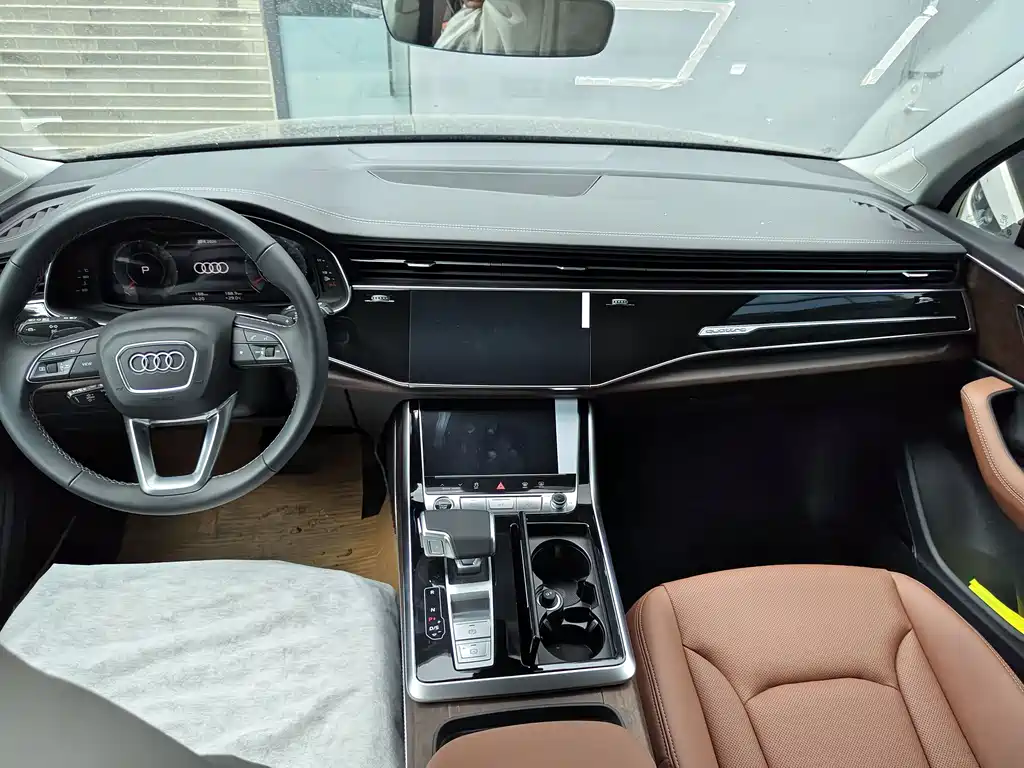 Audi Q7 2025 55 TFSI quattro S line Sport
