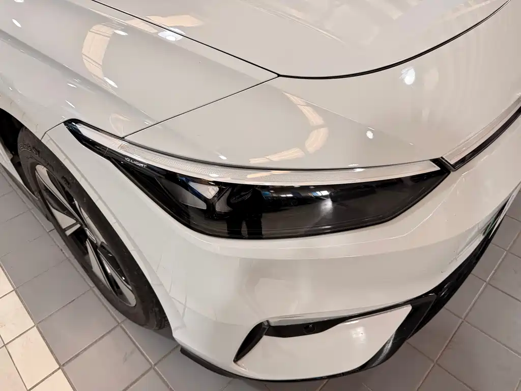 VOLKSWAGEN ID.7 VIZZION