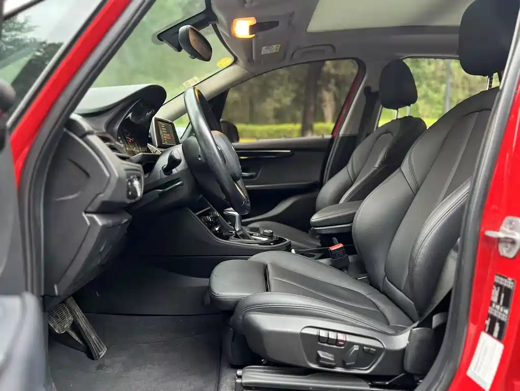 BMW 2 Series Active Tourer — миниатюра 4