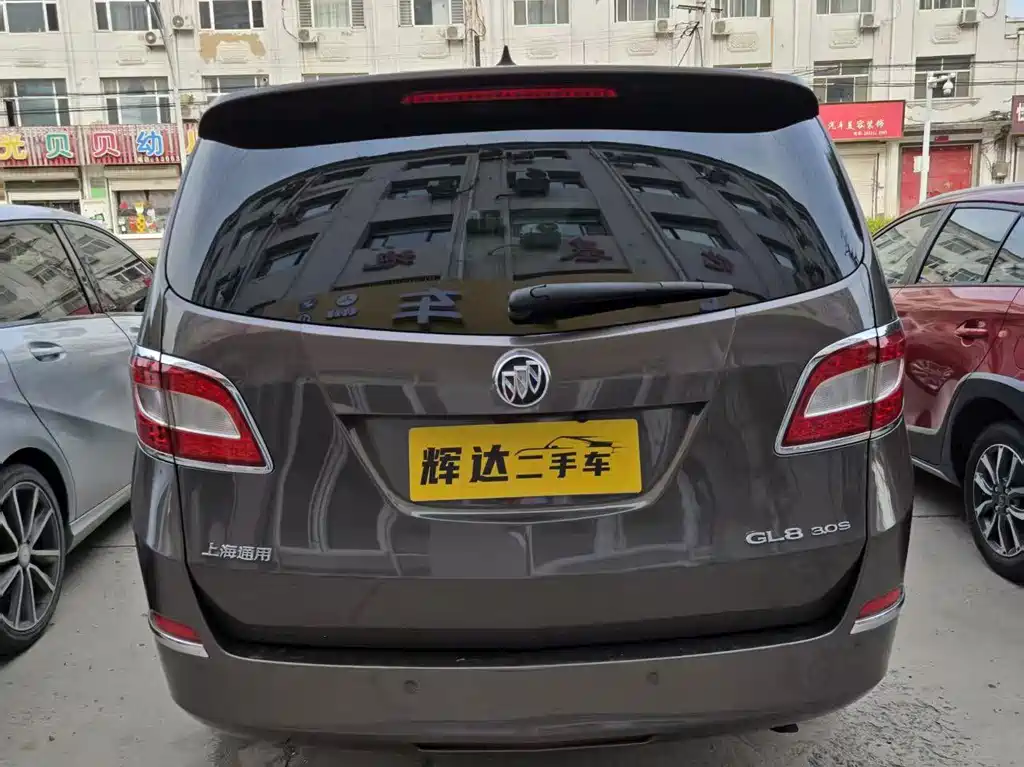 Buick GL8 2011 3.0L XT Luxury Flagship