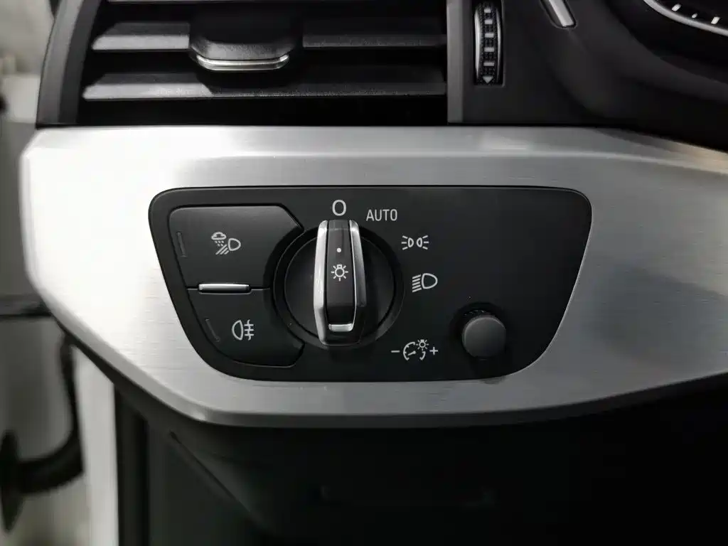 Audi A4L — миниатюра 21