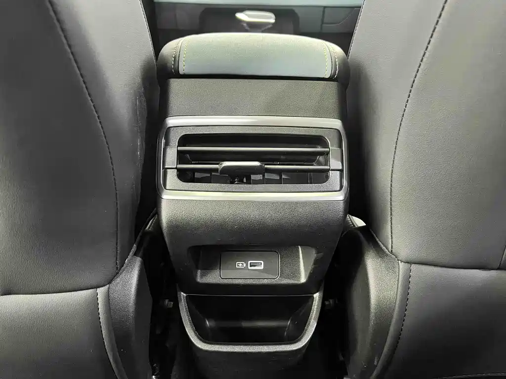 Geely Emgrand L — миниатюра 14