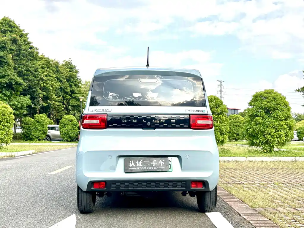 Wuling MINIEV — миниатюра 6