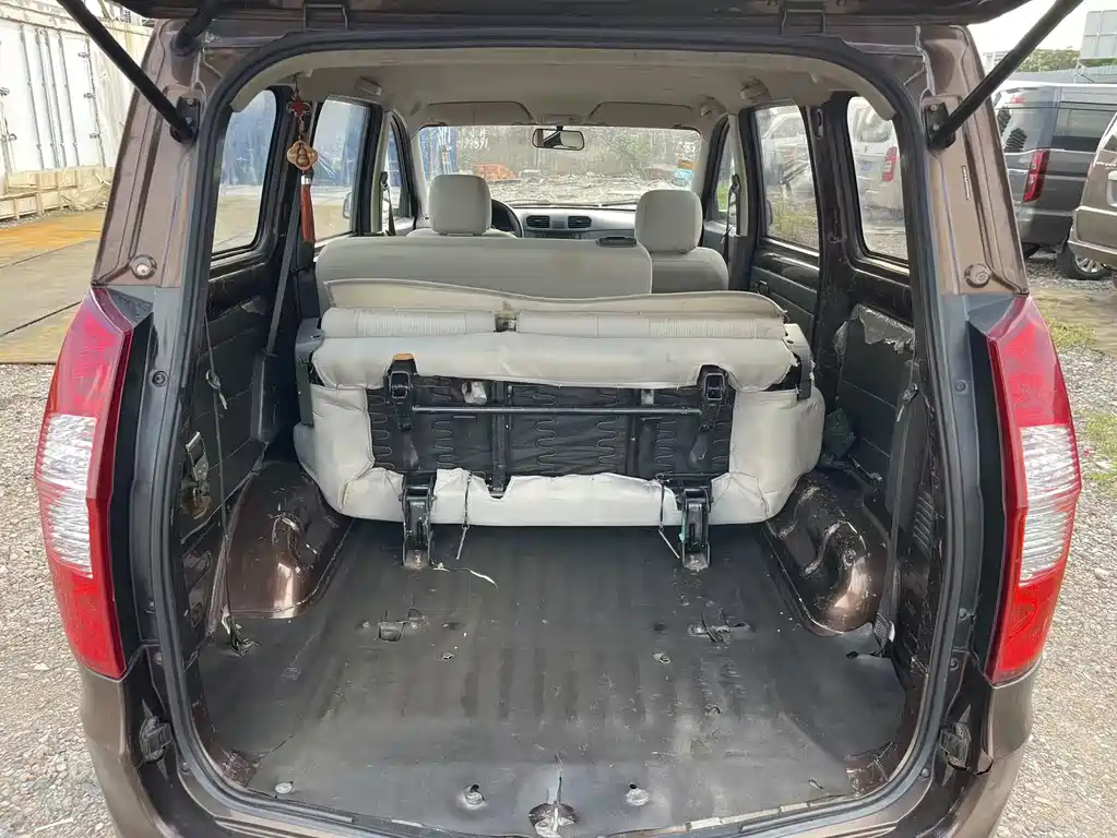 Wuling Hongguang — миниатюра 9