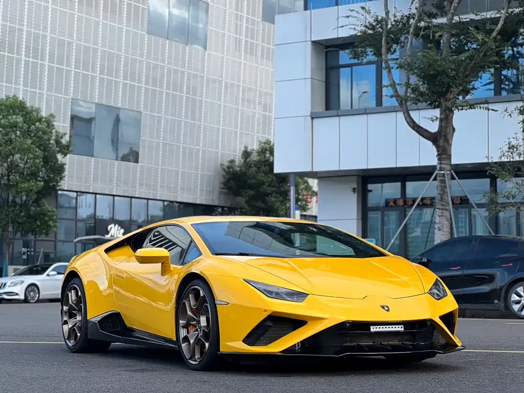 LAMBORGHINI HURACÁN