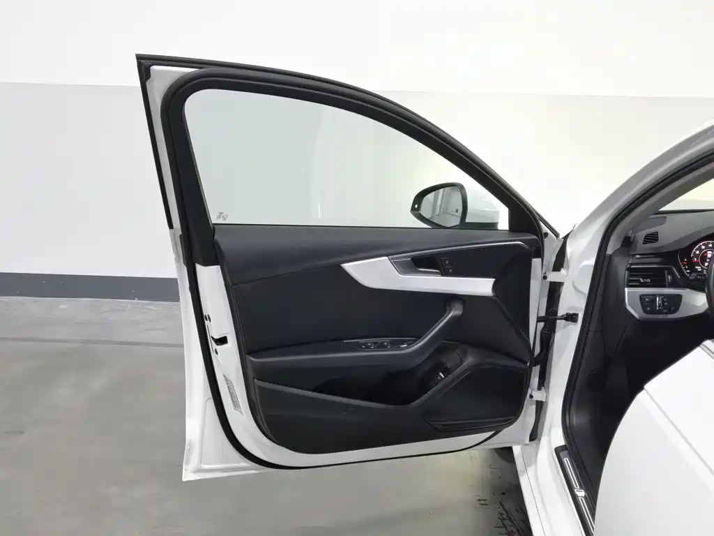 Audi A4L — миниатюра 8