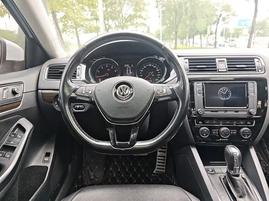 Volkswagen Sagitar — миниатюра 16
