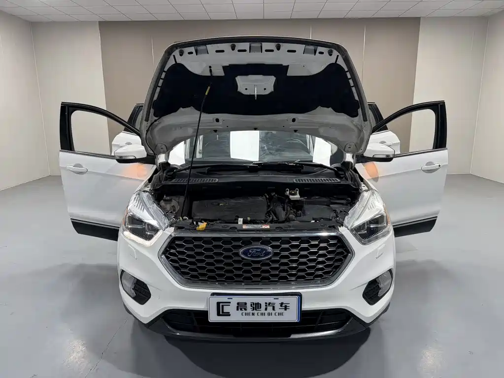 Ford Kuga — миниатюра 15