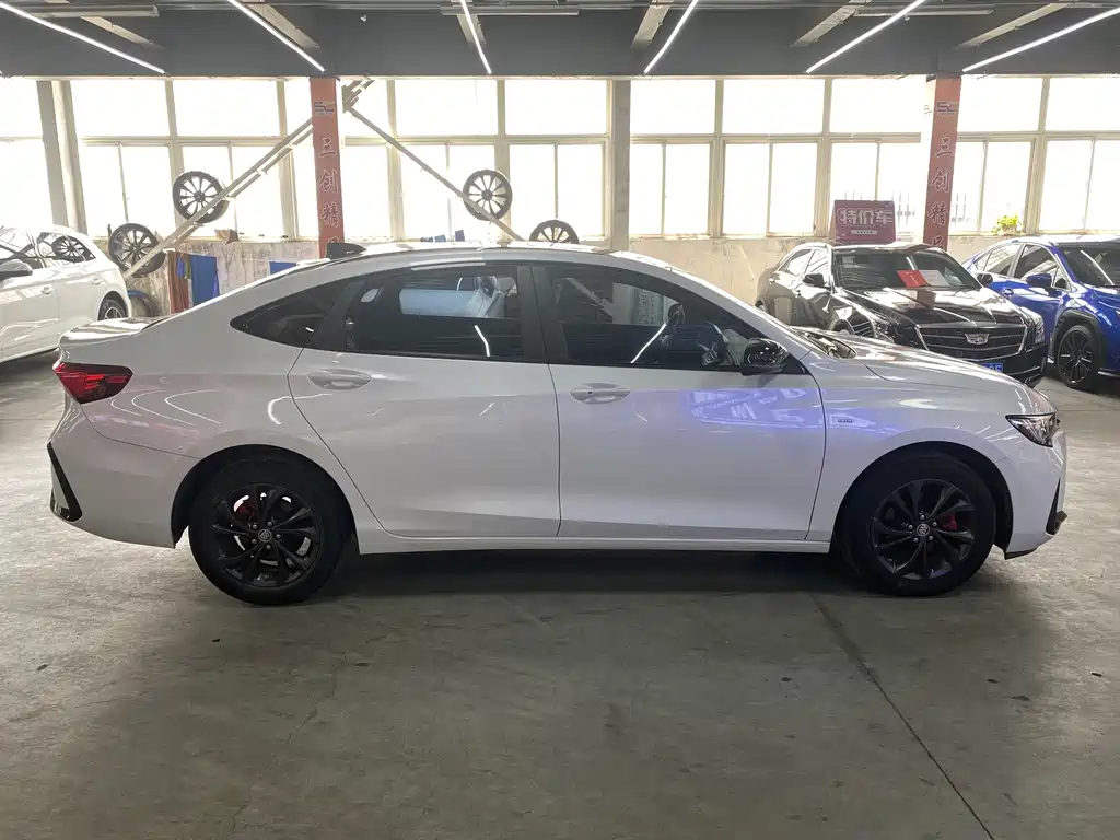 Buick Verano — миниатюра 4