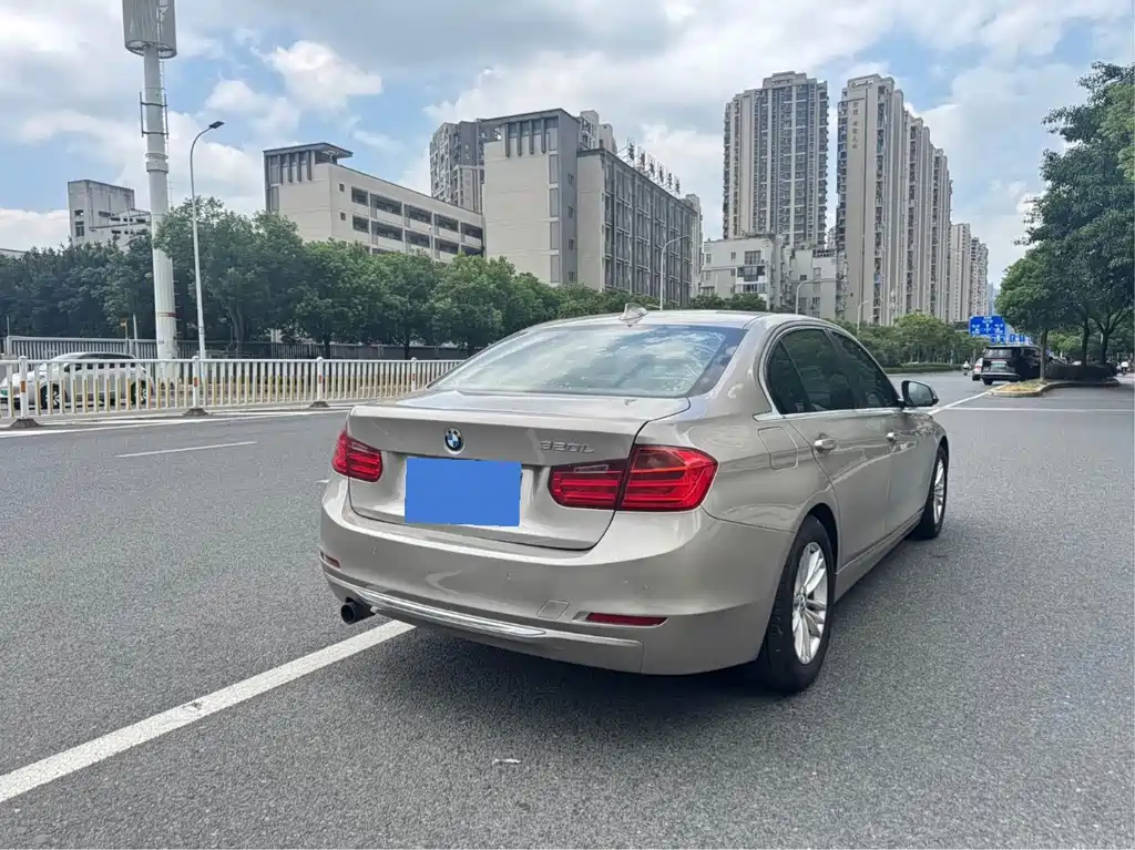 BMW 3 Series — миниатюра 9