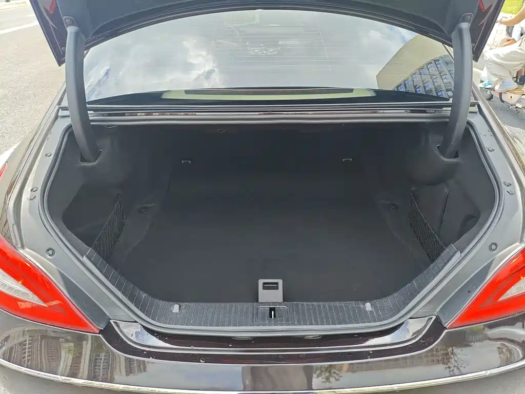 Mercedes-Benz CLS — миниатюра 9
