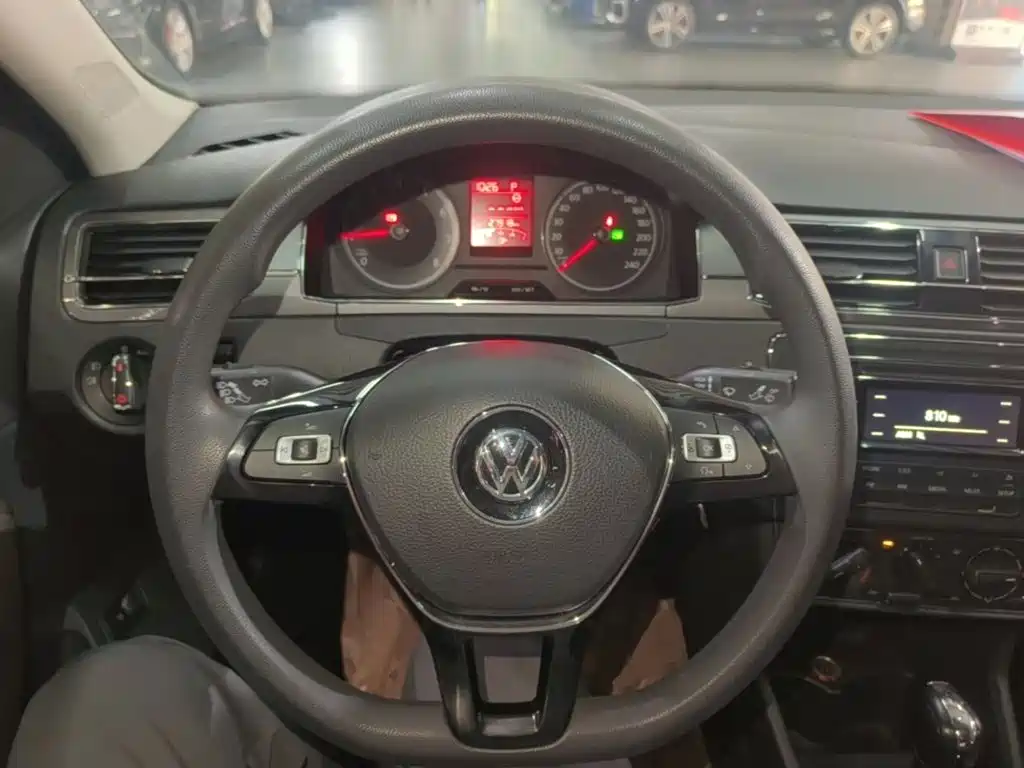 Volkswagen Santana — миниатюра 11