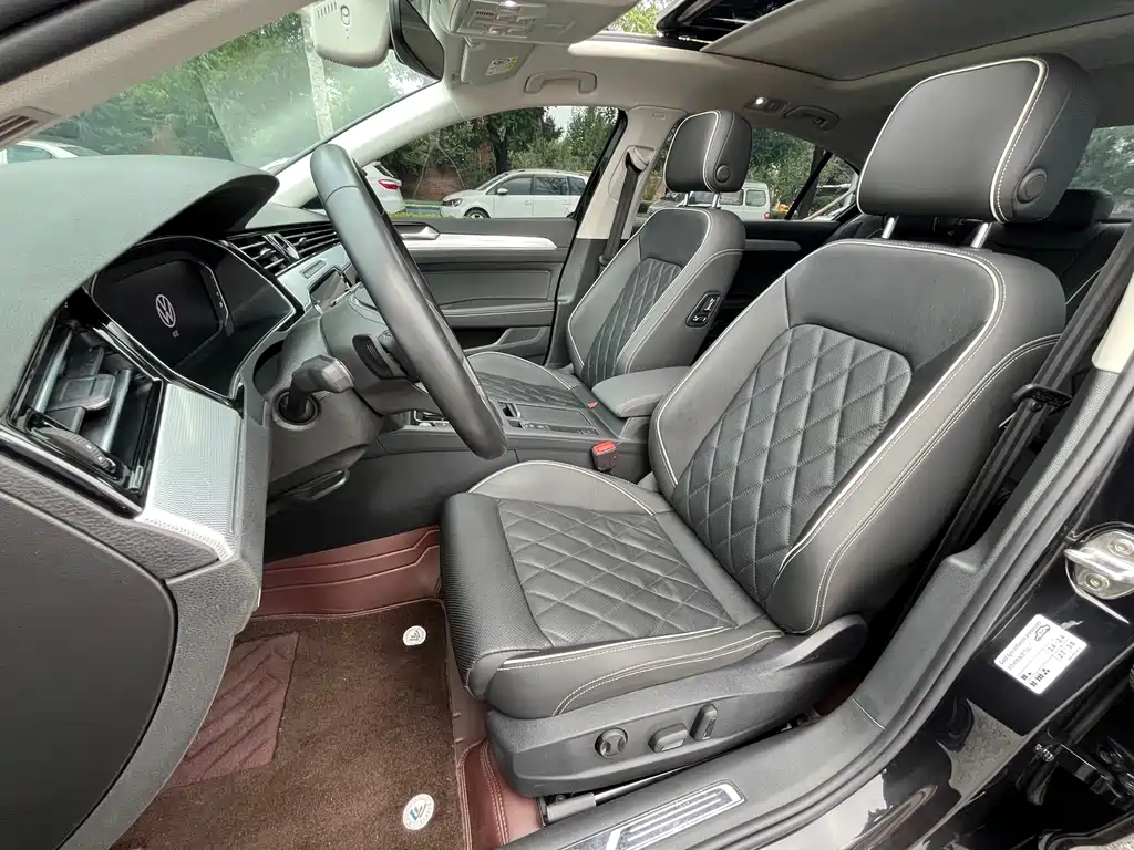 Volkswagen Magotan PHEV — миниатюра 10
